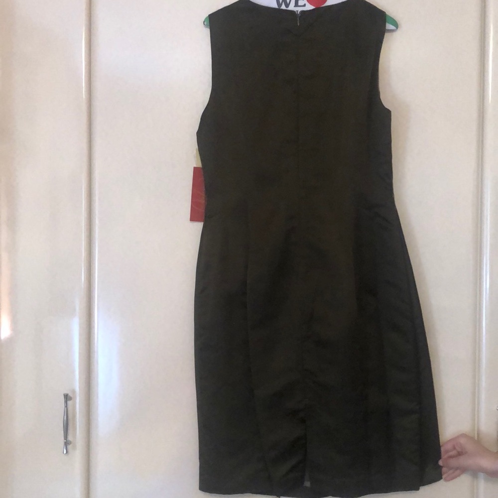 Dress - Picture 4 of 6